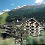 Le Petit Cervin ホテル